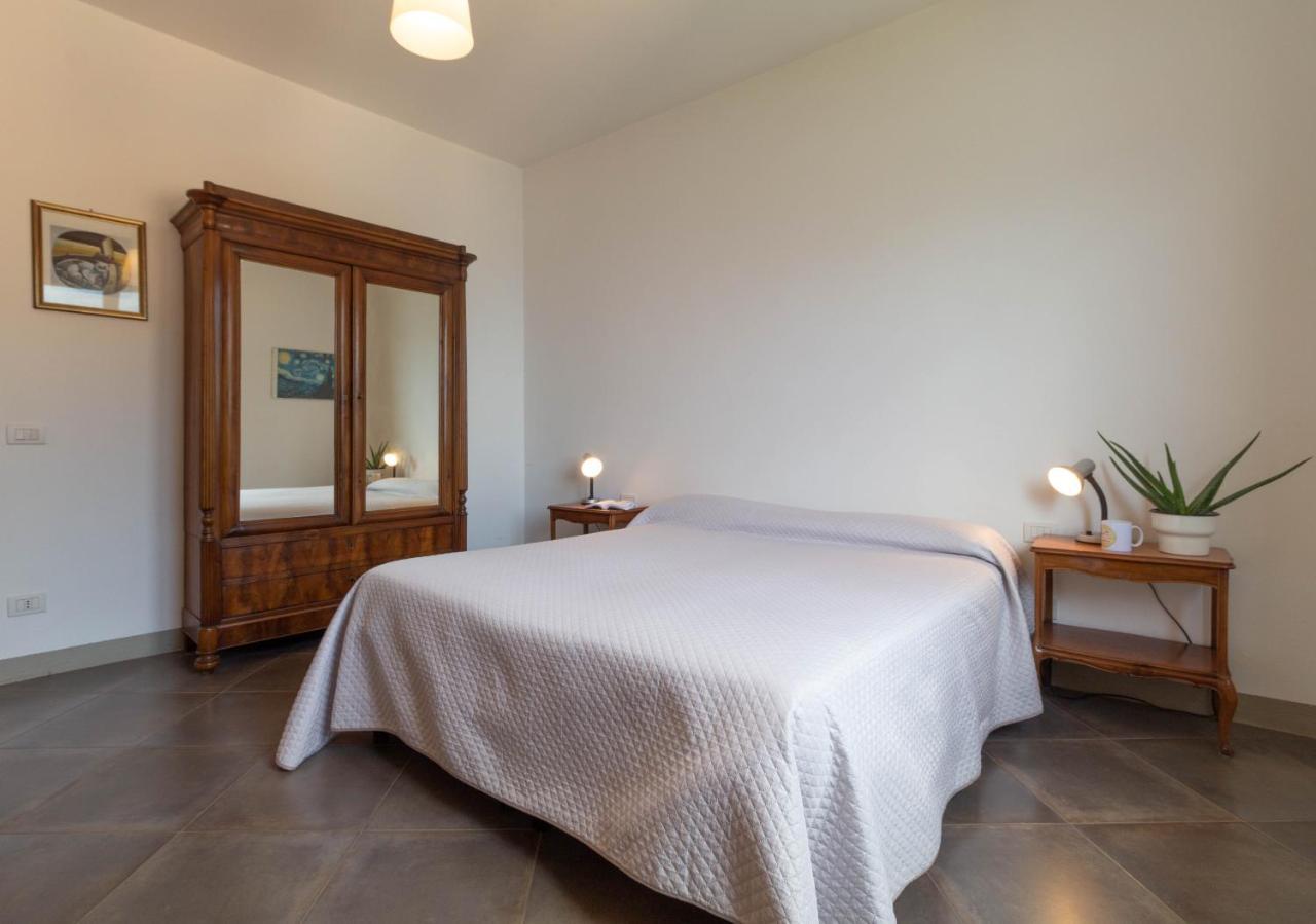 Mamma Ciccia Holiday Home - Confalonieri Mandello del Lario Bagian luar foto