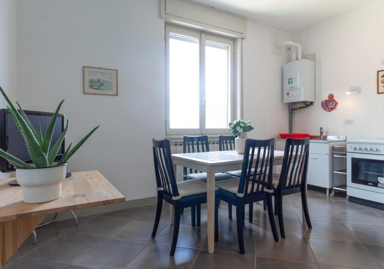 Mamma Ciccia Holiday Home - Confalonieri Mandello del Lario Bagian luar foto