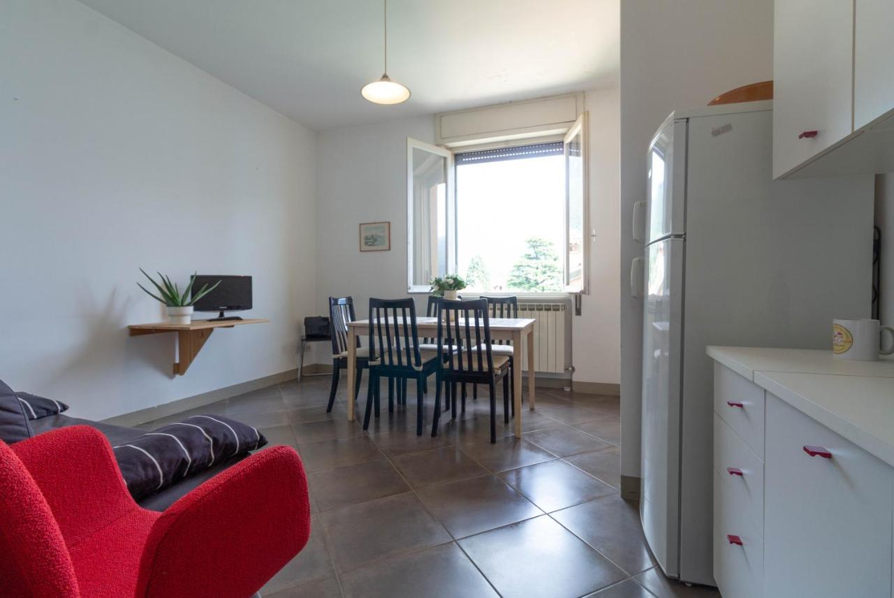 Mamma Ciccia Holiday Home - Confalonieri Mandello del Lario Bagian luar foto